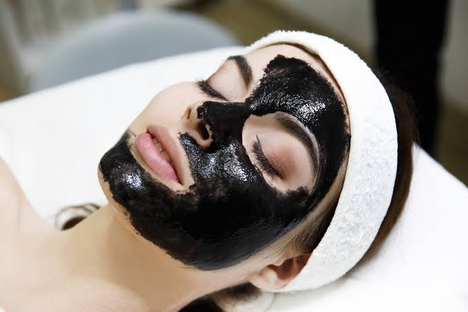Hollywood Laser Carbon Peel